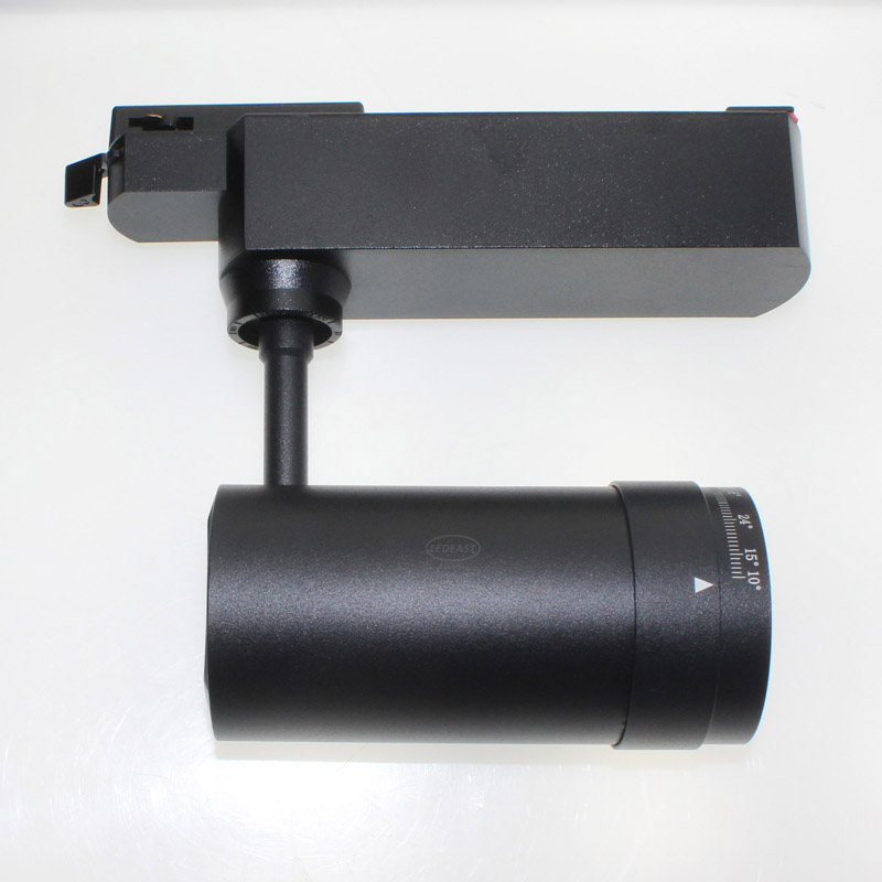T088F zoomable tracklight (1)